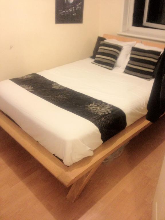 The Kingscliffe Guesthouse แมนเชสเตอร์ ภายนอก รูปภาพ